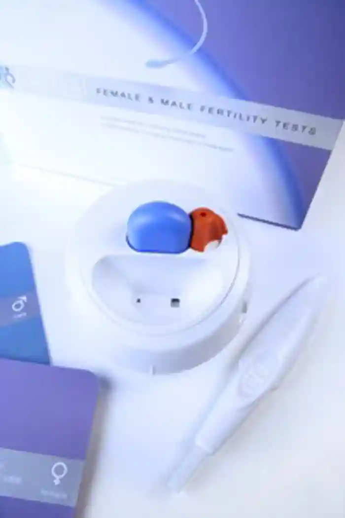 Fertility test. Male and female home-use Fertell <a  tabindex='0' class='popover-dismiss' href='/glossary/f#fertility' data-target-type='glossary' data-target-url='/glossary/f#fertility' data-bs-toggle='popover' data-bs-trigger='focus' title='fertility' data-bs-content='1526' >fertility</a> test kit. At bottom right is the wand used to test female fertility. It measures the amount of <a  tabindex='0' class='popover-dismiss' href='/hormones/follicle-stimulating-hormone/' data-target-type='infoSheet' data-target-url='/hormones/follicle-stimulating-hormone/' data-bs-toggle='popover' data-bs-trigger='focus' title='follicle stimulating hormone' data-bs-content='1381' >follicle stimulating hormone</a> in the woman&amp;#x27;s urine which is an indicator of <a  tabindex='0' class='popover-dismiss' href='/glossary/o#ovarian-reserve' data-target-type='glossary' data-target-url='/glossary/o#ovarian-reserve' data-bs-toggle='popover' data-bs-trigger='focus' title='ovarian reserve' data-bs-content='1550' >ovarian reserve</a> (how many eggs are left in the <a  tabindex='0' class='popover-dismiss' href='/glands/ovaries/' data-target-type='infoSheet' data-target-url='/glands/ovaries/' data-bs-toggle='popover' data-bs-trigger='focus' title='ovaries' data-bs-content='1447' >ovaries</a>).